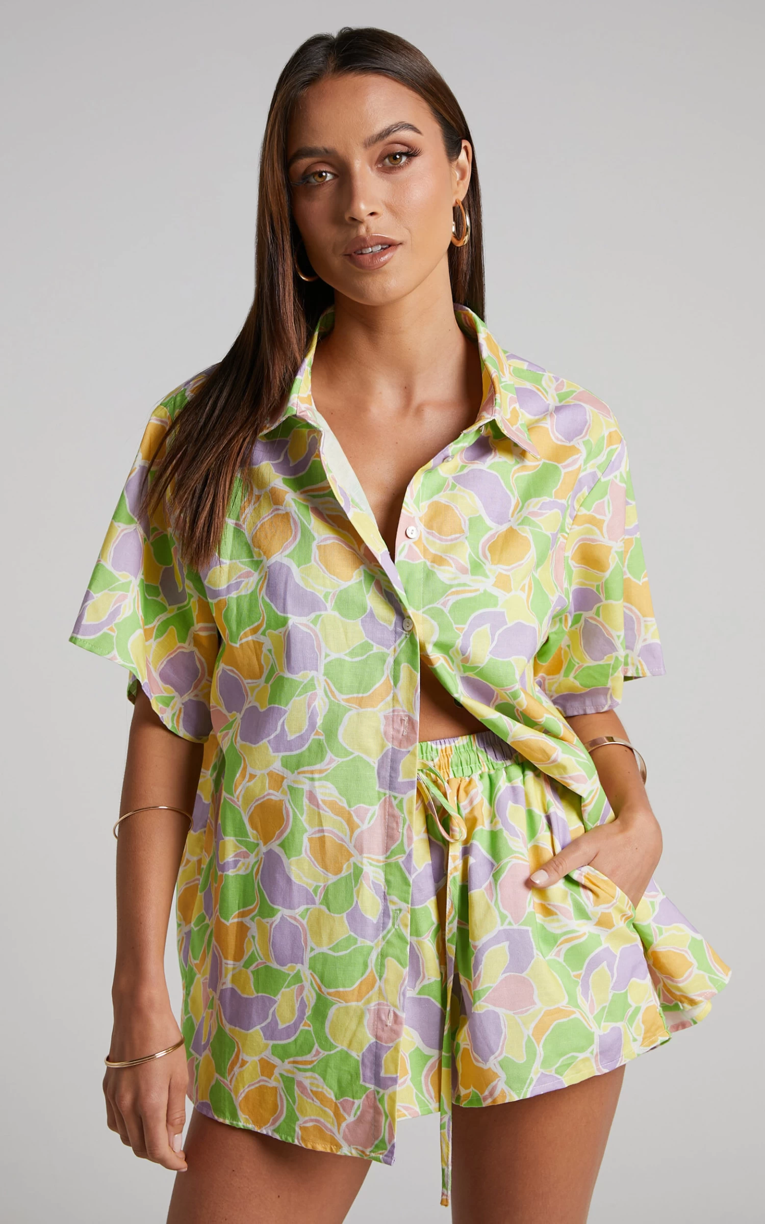 Showpo Fresca Two Piece Set - Button Up Shirt And Shorts In Fresca Print - Image 2