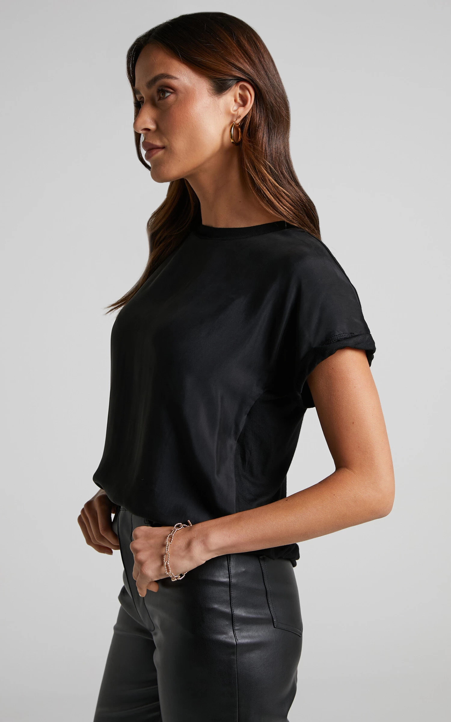 Showpo Tinaya Raglan Shell Top In Black - Image 11