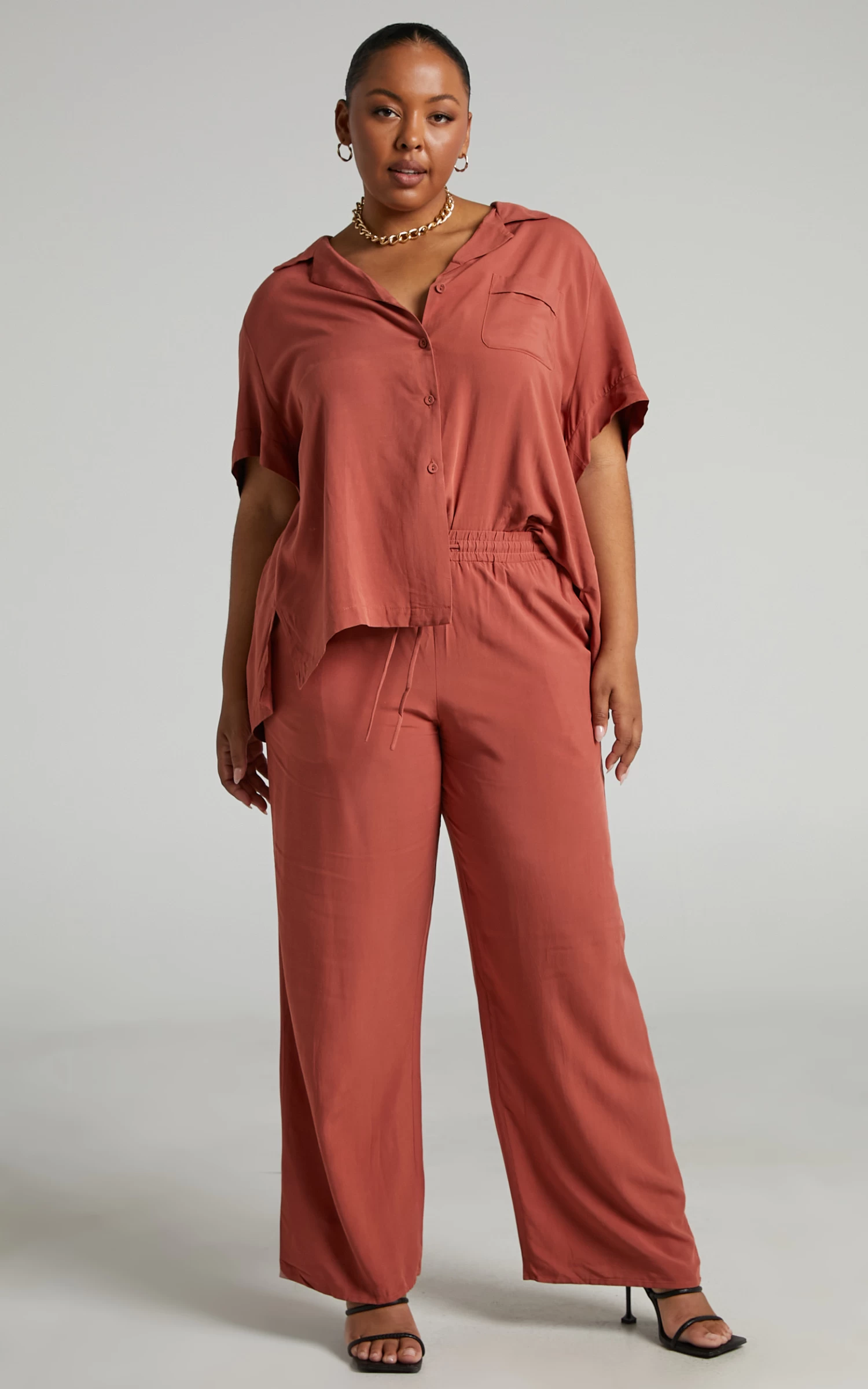 Showpo Devina High Waisted Straight Leg Pants In Clay - Image 3