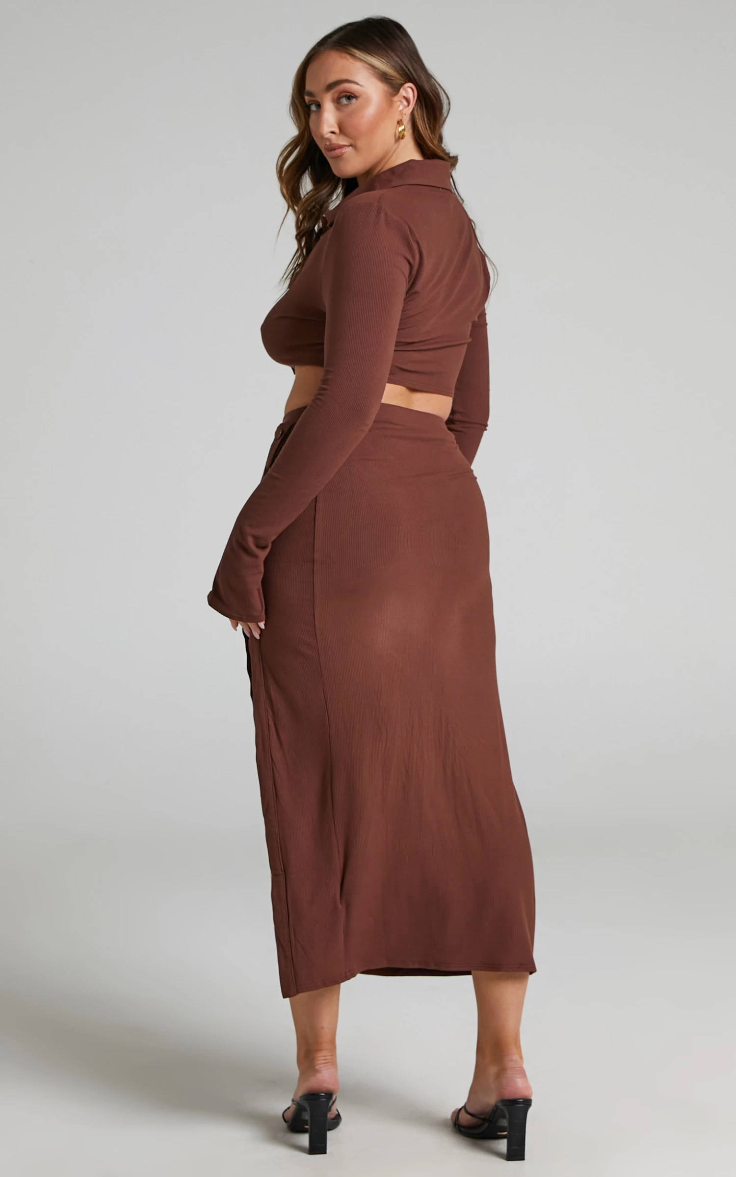 Showpo Meschelle Collared Button Front Crop Top And Side Split Midi Skirt Two Piece Set In Chocolate - Image 7